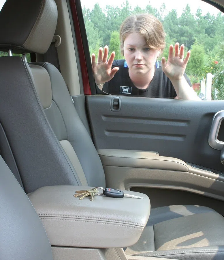 Logan Locksmith Shop Atlanta, GA 404-479-7527 - locked-keys-in-car